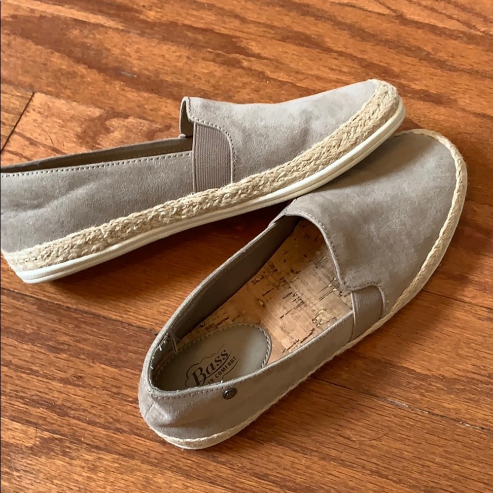 NWT Bass grey loafers